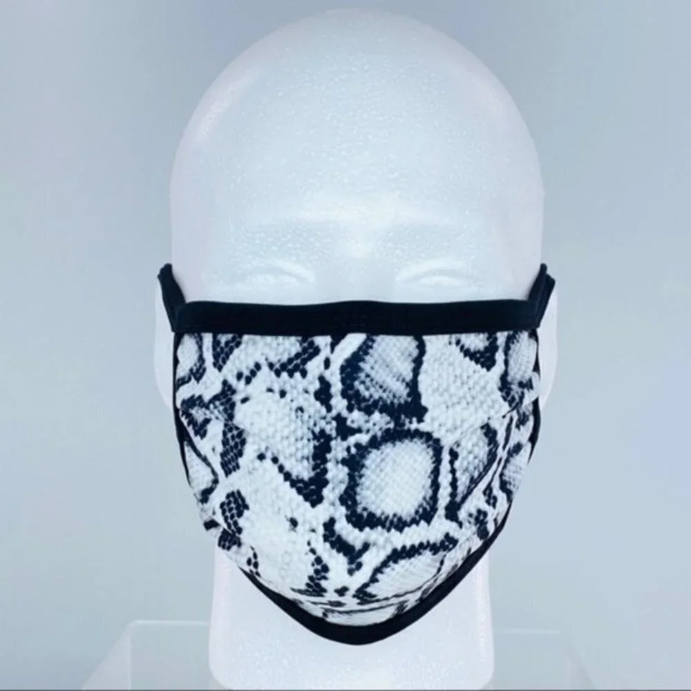 WASHABLE POLY & COTTON MASK New In Package • 27 P
